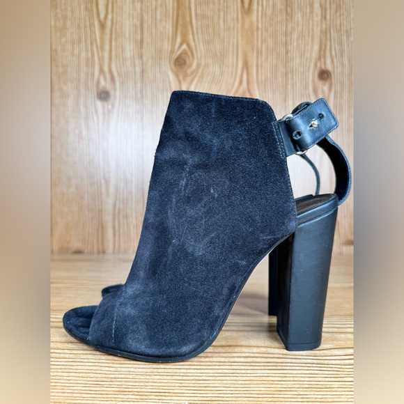 🟢Women’s Suede Cutout Accent Slingback Pumps Bootie Women's Size 6 US Fall - Picture 5 of 13
